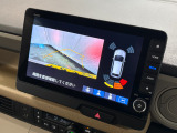 バックカメラを装備!後退時にナビ画面へ車両後方の映像を表示し、目視では確認しにくい場所の安全確認をサポート。狭い駐車場での車庫入れや縦列駐車にも役立つ、嬉しい装備です。