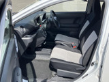 運転に必要な情報を視認しやすい位置に配置。操作性にも優れており、安全運転をサポートします。運転に集中できます。