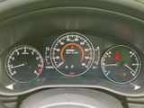 視認性の高いメーターで、運転に必要な情報を的確に把握。スポーティなデザインが、運転する楽しさを引き立てます。