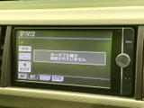お気に入りの音楽をクリアな音質で楽しめます。Bluetooth接続も可能で、スマートフォンとの連携もスムーズ。車内でのエンターテイメントを充実させます。