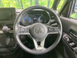 【純正革巻きステアリング】上質な革を使用することで、手にしっかり馴染みとても運転しやすいハンドルです♪