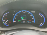 視認性の高いメーターで、運転に必要な情報をクリアに表示。運転状況を的確に把握できます。洗練されたデザインも魅力です。