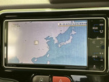 停車中に楽しめるTV機能。長距離移動の休憩時などに、エンターテインメントを満喫できます。