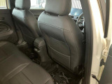 運転席背面になります。