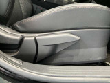 運転席はご自身の適切な運転ポジションへ移動可能なラチェットが付いております。