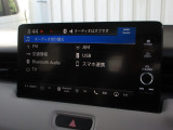 ナビゲーションはホンダコネクトディスプレイを装着しております。AM、FM、Bluetooth、フルセグTVがご使用いただけます。初めて訪れた場所でも道に迷わず安心ですね!