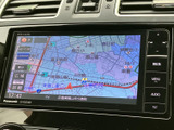 鮮明な地図表示で、初めての道でも安心。渋滞情報も確認でき、スムーズな移動をサポートします。運転に集中できる環境をご提供します。