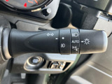 操作しやすいウインカーレバーで、安全な車線変更をサポートします。スムーズな運転を意識できます。