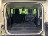 普段のお買い物や通勤、送迎等に十分な荷室スペースを確保しております。セカンドシートを倒すと、大きな荷物の積載も可能です♪