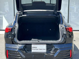 BMWを熟知したメカニックによる、360度の納車前点検。ドイツ本国と同様の教育・訓練を受けたメカニックが徹底的に点検、整備した後にお客様にお引渡しします。