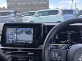 上空から見下ろしたような表示で車両感覚のつかみやすい『アラウンドビューモニター』に移動物検知警報(MOD)があり更に安心です。