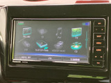 ラジオやCD、USBなど、様々なメディアに対応。お好みの音楽を車内で楽しめますね。
