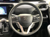 【純正革巻きステアリング】上質な革を使用することで、手にしっかり馴染みとても運転しやすいハンドルです♪