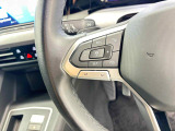 Travel Assist。設定した速度を上限に自動で加減速し、一定の車間距離,およ走行レーンを保つことでロングドライブの疲労を軽減します。