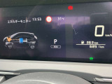エンジン動力の流れやモーター電力の流れをメーターでも確認できます。
