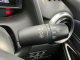 操作しやすいウインカーレバーで、安全確認を怠りなく。オート機能で快適な運転をサポートします。