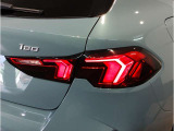 BMWの伝統の丸目4灯ヘッドライトでございます。LEDライトで視認性もよく明るく安全性の向上につながります。