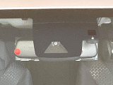 【トヨタセーフティセンス】走行中に前方の車両等を認識し、衝突しそうな時は警報とブレーキで衝突回避と被害軽減をアシスト。より安全にドライブをお楽しみいただけます。