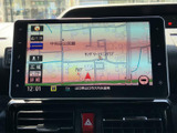 見やすい地図画面で、目的地へのナビゲーションがスムーズ。ドライバーに分かりやすい表示で、安全運転をサポートします。