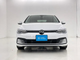 ドイツ車はフロントマスクに特徴がございます。一目でGOLFと分かるデザインです。在庫状況もお気軽にお問い合わせください。
