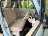 運転席シート廻りは使用感も少なく、良好な状態となっています。丁寧に使われていたことがよくわかりますね。