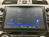 使いやすいナビゲーションシステムとオーディオ。運転中の情報提供やエンターテイメント性を高めます。快適なドライブをサポートします。