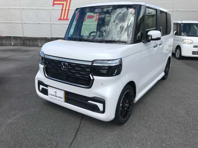 N-BOXカスタム コーディネートスタイル モノトーン 