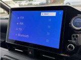 【ナビゲーション】目的地までしっかり案内してくれる使いやすいナビ。Bluetooth接続すればお持ちのスマホやMP3プレイヤーの音楽を再生可能!毎日の運転がさらに楽しくなります!!