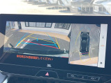 【パノラミックビューモニター】専用のカメラにより、上から見下ろしたような視点で360度クルマの周囲を確認することができます☆死角部分も確認しやすく、狭い場所での切り返しや駐車もスムーズに行えます。