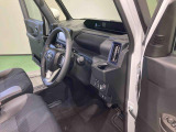 納車前にはプロのメカニックが点検、整備を行いますので安心してお乗り頂けます!!