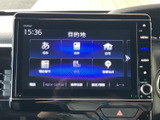 お気に入りの音楽を聴きながら快適なドライブを。使いやすいインターフェースで、スムーズな操作が可能です。情報収集も楽々です。