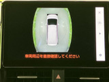後方の状況を安全に確認できるバックモニターです。狭い場所での駐車や車庫入れも、より安心に行えます。