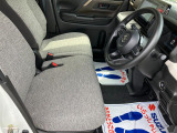 足元に余裕があるので運転しやすいです。ぜひ一度座って体感してみて下さい♪