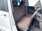 運転席シート廻りは使用感も少なく、良好な状態となっています。丁寧に使われていたことがよくわかりますね。