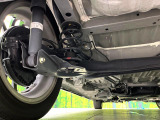 お車を安心してお乗りいただく為には、足回りの定期点検が欠かせません。サービスサポート(有償保証)では無料点検もご提供しており、安心のカーライフをお過ごしいただけるサポート体制が整っています。