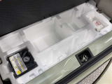 【パンク修理キット】スペアタイヤの代わりにパンク修理キットが備え付けられております