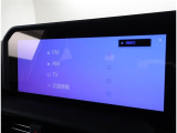 純正ナビを装備。タッチパネル式で使いやすく、お出かけもラクラクです。