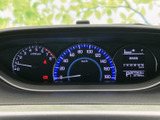 視認性の高いメーター類で、運転に必要な情報をしっかり確認できます。走行距離や燃料残量など、一目で状況を把握できるのが魅力です。