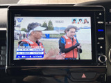 停車中には、地上デジタル放送を楽しめます。休憩時間などに、ニュースや番組をチェックするのに便利です。エンターテイメント性も充実。