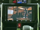 停車中には、地上デジタル放送を楽しめるTVチューナーを搭載。長距離移動の休憩時間に、エンターテイメントを満喫できます。
