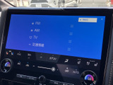 お気に入りの音楽をクリアな音質で楽しめます。様々なソースに対応し、快適なドライブを演出。車内空間をコンサートホールのように。