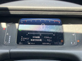 見やすいメーターパネルは、運転に必要な情報を的確に表示します。運転状況を把握しやすく、安全運転をサポートするだけでなく、洗練されたデザインも魅力です。