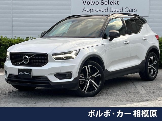 XC40 T4 AWD Rデザイン 4WD