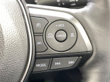 【レーダークルーズコントロール】高速道路での長距離走行が楽に!!自動で速度を保つクルーズコントロールが、衝突軽減システムと連携し、前方の車両を感知して車間を保つように速度調節してくれます!!