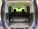 普段のお買い物や通勤、送迎等に十分な荷室スペースを確保しております。セカンドシートを倒すと、大きな荷物の積載も可能です♪