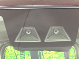 【スマートアシスト】走行中に前方の車両等を認識し、衝突しそうな時は警報とブレーキで衝突回避と被害軽減をアシスト。より安全にドライブをお楽しみいただけます。