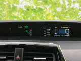 視認性の高いメーター類で、運転に必要な情報を的確に把握できます。運転に集中できる環境です。