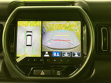 狭い場所での駐車や車庫入れをサポートするバックモニター。後方の状況をクリアに映し出し、安全性を高めます。運転に自信がない方にもおすすめです。