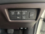 【パワーバックドア】スマートキーや運転席のボタンを押すだけでリアゲートが自動で開閉します!荷物を持っている時や、高い位置にあるバックドアを閉める際に便利な機能です♪