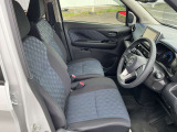 運転席は座り心地が良く快適に運転していただけます♪
